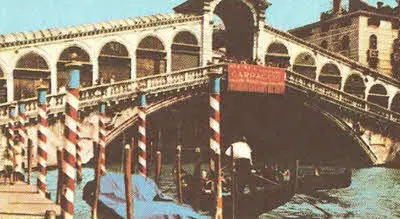Мост Риальто один из символов Венеции Последний изгиб Большого канала и - фото 61
