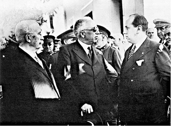 Леррус президент Алькала Самора и ХильРоблес 1934 г Арест гражданскими - фото 16