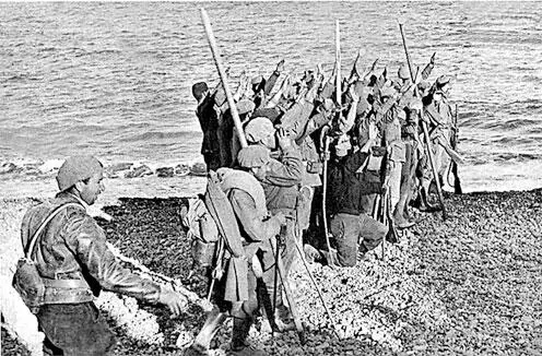 15 апреля 1938 г националисты выходят к морю в Винаросе разрезав надвое - фото 52