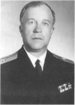 Контрадмирал Г Громов В должности начальника штаба тыла ЧФ 1970 г - фото 49