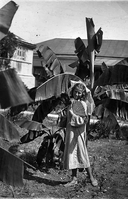 Майя Середина 1930х гг Дядя Асаф Мессерер был божественным танцовщиком с - фото 9