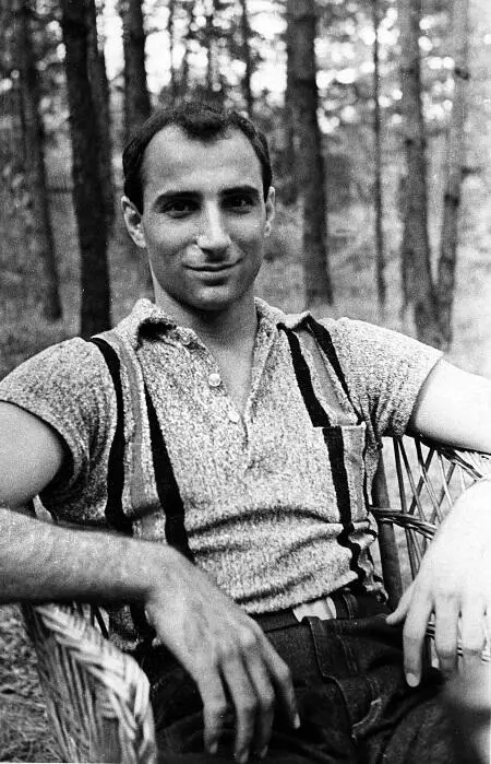 На даче в Снегирях Начало 1960х гг Концертный номер с Валентиной Лопухиной - фото 44