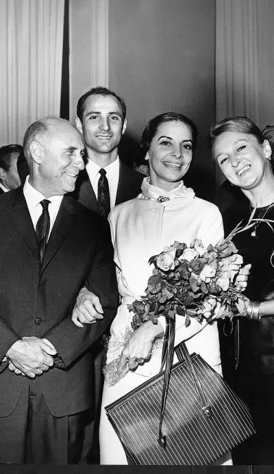 С Асафом Алисией Алонсо и Ириной Тихомирновой Москва 1965 г Лойпа Араухо - фото 61