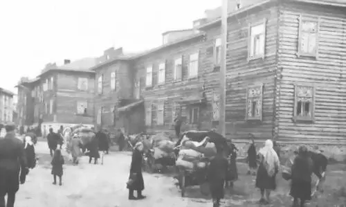 Расселение людей в Петрозаводске осень 1941 г фото из Военного архива - фото 6