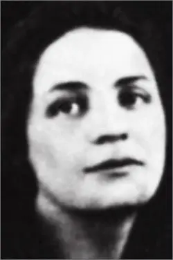Родилась в Самаре в семье портного Окончила самарскую частную женскую - фото 38