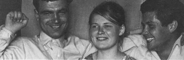 С первой женой Н Рязанцевой и А Княжинским Рубеж 19501960х гг День был - фото 12