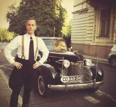 Sharp dressed man На Аллее Роз в Варшаве во время съемок фильма AmbaSSada - фото 69