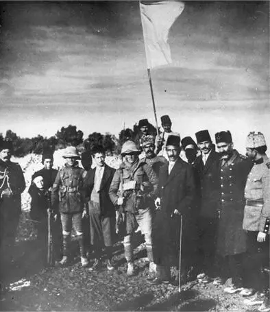 Первая встреча мэра Иерусалима с британскими солдатами 9 декабря 1917 года - фото 40