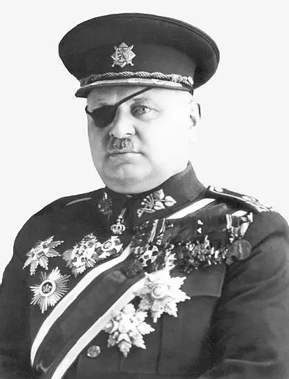 Генерал Я Сыровый Невольно возникает мысль о том что многое здесь не - фото 19