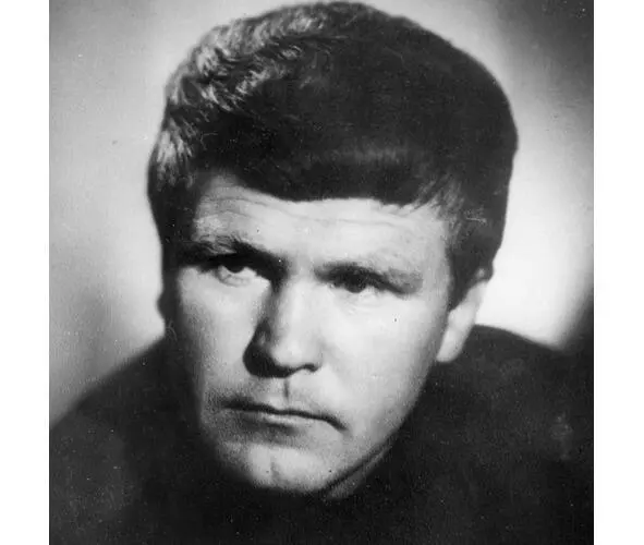 Все началось с официальной фальши и моей реакции на нее В 1957 году я учился - фото 34