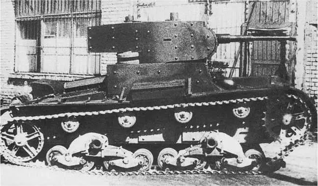 Экранированный танк Т26 после испытания пробегом вид справа Весна 1940 года - фото 88