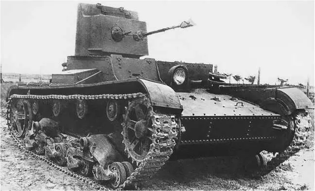 Химический танк XT26 выпуска 1935 года общий вид Судя по опорным каткам - фото 109