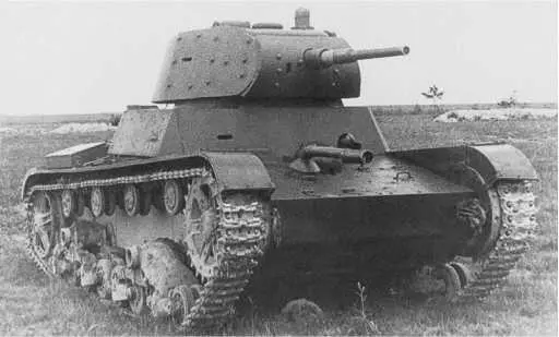 Танк XT134 во время испытаний на НИБТ полигоне в Кубинке Лето 1940 года - фото 114