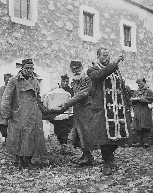 До выхода Италии из войны сербы составляли большинствов югославском движении - фото 10
