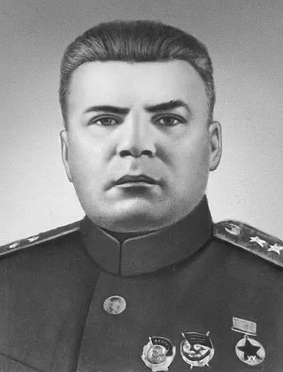 РЯ Малиновский Советский плакат призывающий к антифашистской борьбе - фото 23