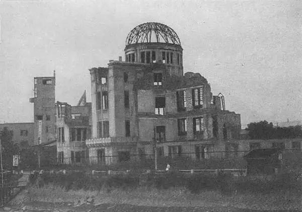 Если бы камни могли говорить то это здание много рассказало бы о хиросимской - фото 55