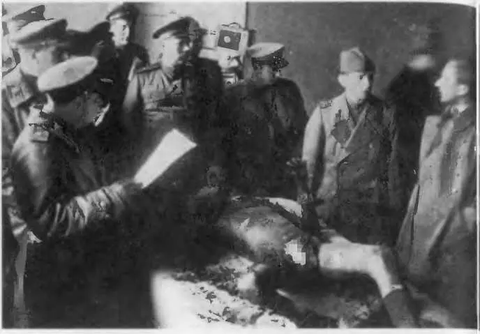 Тело Йозефа Геббельса было обнаружено в Имперской канцелярии 2 мая 1945 года На - фото 5