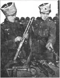 Кубанские казаки в немецкой армии Фотография 1942 г В предыдущем разделе мы - фото 108