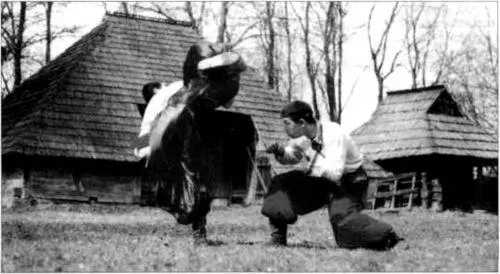 Элемент Боевого гопака Современное фото В наше время пластунская борьба - фото 114