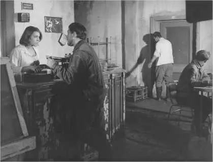 Одесская киностудия На съёмках Коротких встреч Сентябрь октябрь 1967 г - фото 8
