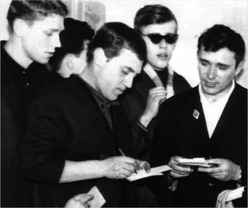 Одесса 26 марта 1968 г Технологический институт Одесса Дома у Олега - фото 31