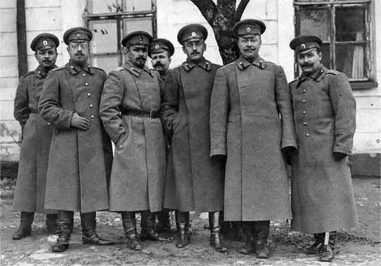 Группа офицеров ставки верховного главнокомандующего Могилев 1915 г В - фото 95