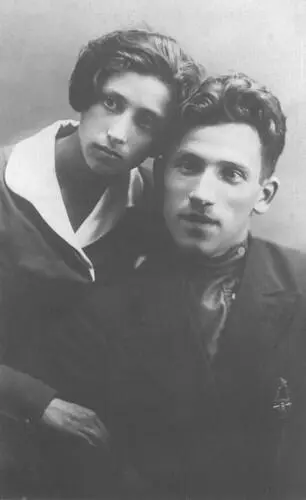Мы с Марком Фотография начала 1930х годов Марк за работой 1930е годы На - фото 22