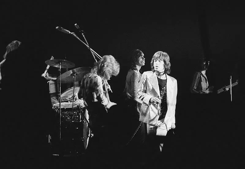 Rolling Stones во Дворце спорта в Париже 1970 г Кит был конечно прав Я - фото 22