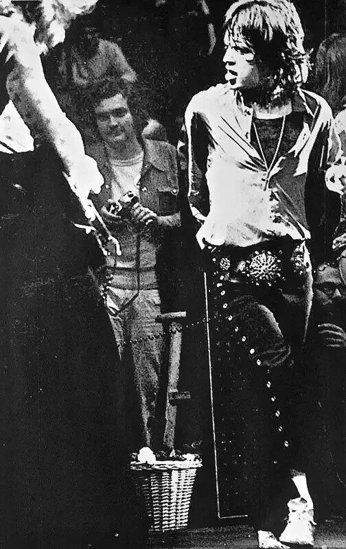 Мик во Дворце спорта в Лионе 1970 г Концерт был настолько хорош что я без - фото 25