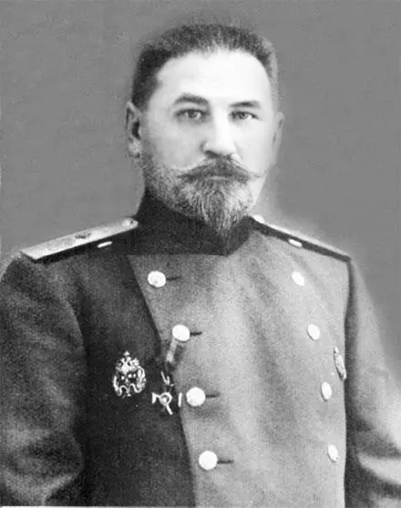 Лейбокулист Л Г Беллярминов В начале 1912 г Л Г Беллярминов провел - фото 330