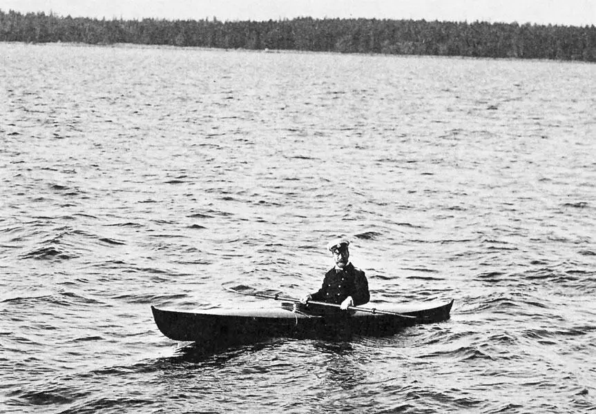 Николай II на байдарке Финские шхеры 19061911 гг Фрейлина С К - фото 474