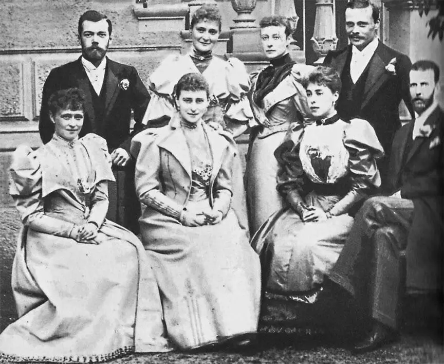 Наследник Николай Александрович и гессенская принцесса Аликс Апрель 1894 г - фото 481