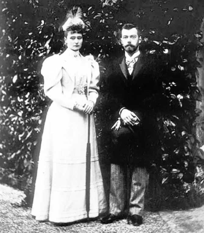 Цесаревич Николай Александрович и принцесса Гессенская Аликс Апрель 1894 г - фото 94