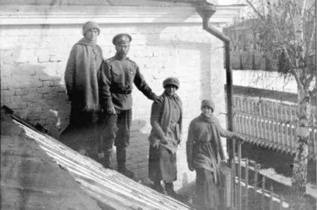 Последняя Весна Тобольск 1918 г Во время Великого Поста вспоминал учитель - фото 37