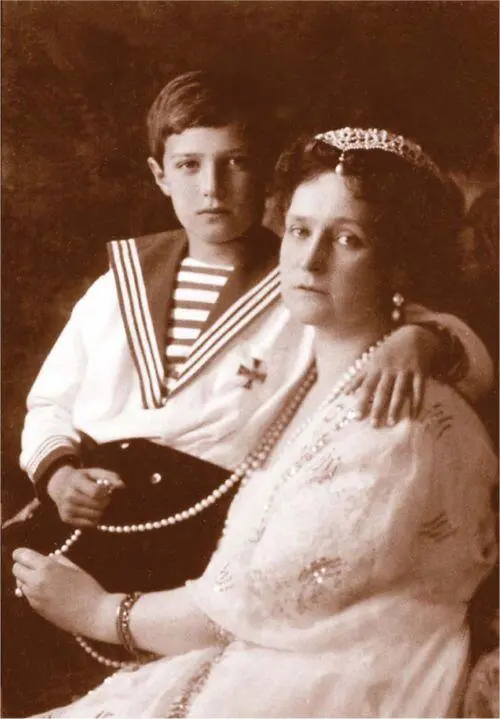Императрица Александра Фёдоровна с Цесаревичем Алексеем Николаевичем 1913 г - фото 69