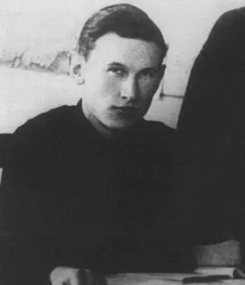 Фадеев в редакции газеты Советский юг РостовнаДону 1925 г Рукопись - фото 22