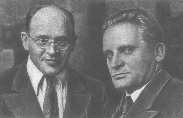 И Бабель и Ю Олеша на I съезде писателей Август 1934 года И Сталин - фото 18