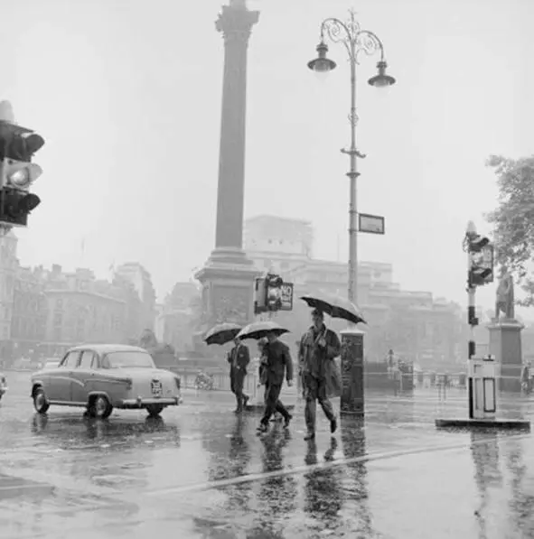 Дождь в Лондоне 1962 год Слово Альбионкстати говоря произошло от - фото 27