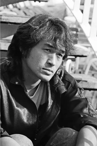 Солист рокгруппы Кино Виктор Цой 1989 год Генеральный секретарь ЦК КПСС - фото 5