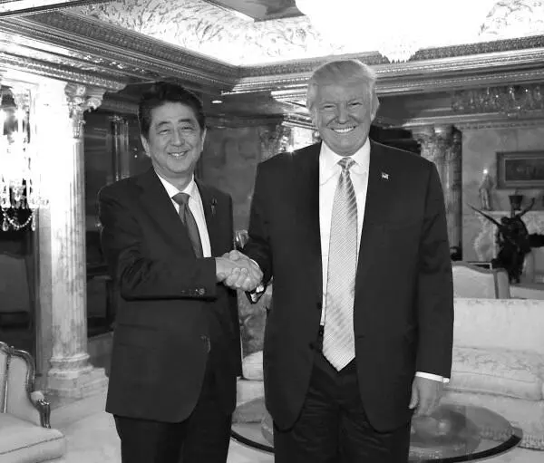 Избранный президент США Дональд Трамп и премьерминистр Японии Синдзо Абэ во - фото 33
