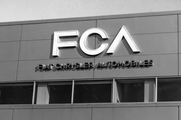 Fiat Chrysler Automobile итальянская компанияпроизводитель автомобилей - фото 72