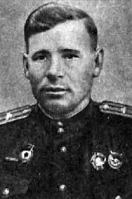 А Ф Бурда подполковник командир 64й танковой бригады В Н - фото 23