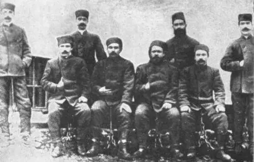 Группа железнодорожников приговоренных к смертной казни за участие в - фото 41