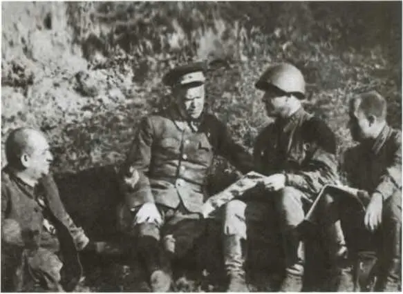 Г К Жуков под Ельней Парад войск 7 ноября 1941 года уходящих с Красной - фото 31