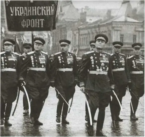 Маршал Советского Союза И С Конев на Параде Победы И В Сталин и маршалы - фото 48