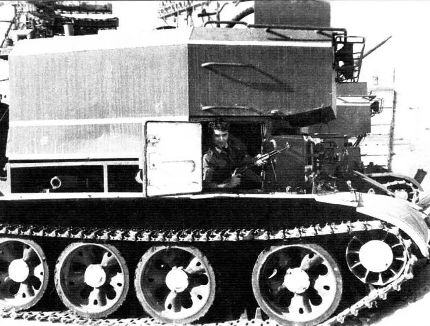 Пожарный танк на шасси Т55 сверху огромная квадратная цистерна Внутри места - фото 13