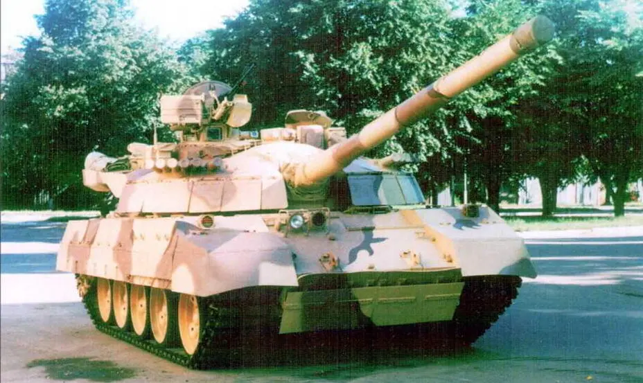 Танк Т55АГМ вооруженный 125мм гладкоствольной пушкой с автоматом заряжания - фото 62