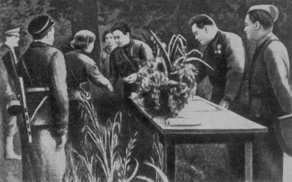 Вручение партизанам правительственных наград И Д Варвашеня слева и - фото 15