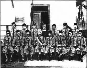 Члены Сечи в Бориславе Фотография нач XX в В Сечах использовалась - фото 328