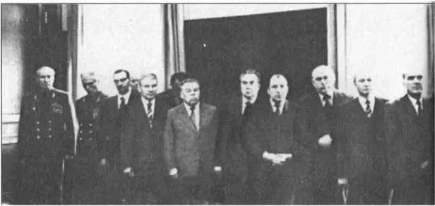 1983 год На приеме у Президента ЧССР Гусака Прощание Ю В Андропова с КГБ - фото 7